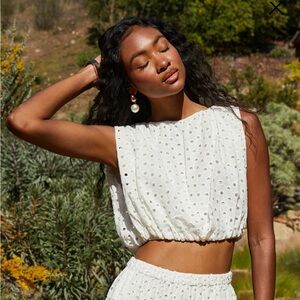ASTR Nalley Eyelet Crop Top white - XS